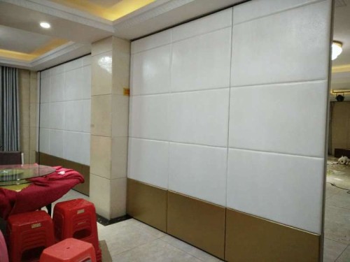 wjdh:city}新洲國豪大酒店軟包活動(dòng)隔斷